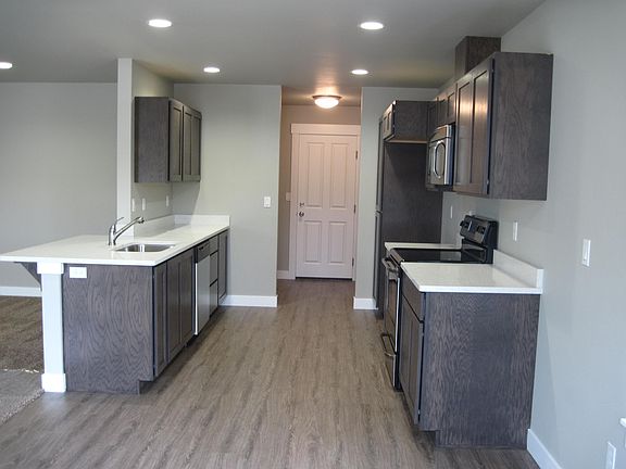 3rd image of 2154 Maryhill St SE