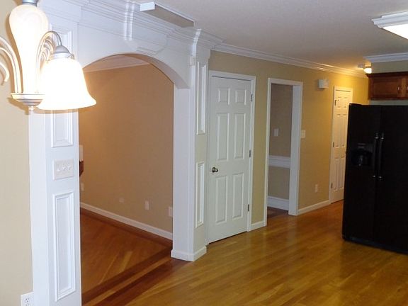 5th image of 5405 Crooked Oak Ln