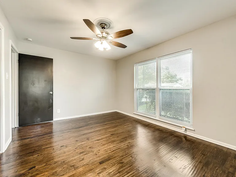 2536 Maverick Ave — Photo 16