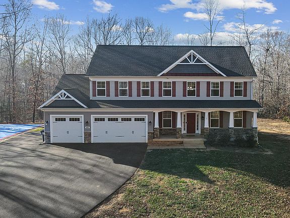 2nd image of 685 Greenbriar Dr