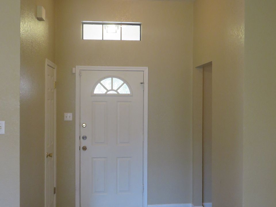 1st image of 908 Saratoga Ln