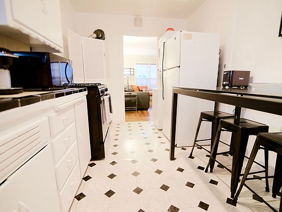 5th image of 670 N El Camino Real APT 2