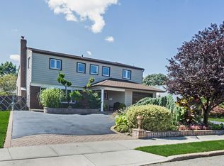 3434 Clifford St, Wantagh, NY 11793