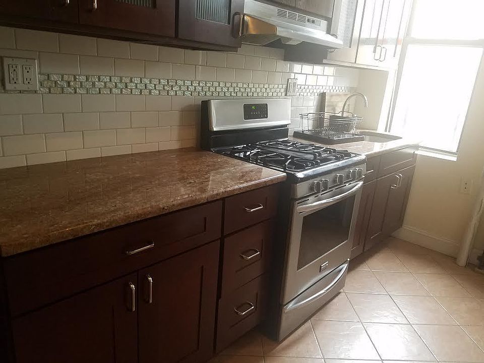 1st image of 565 4th Ave Ste B