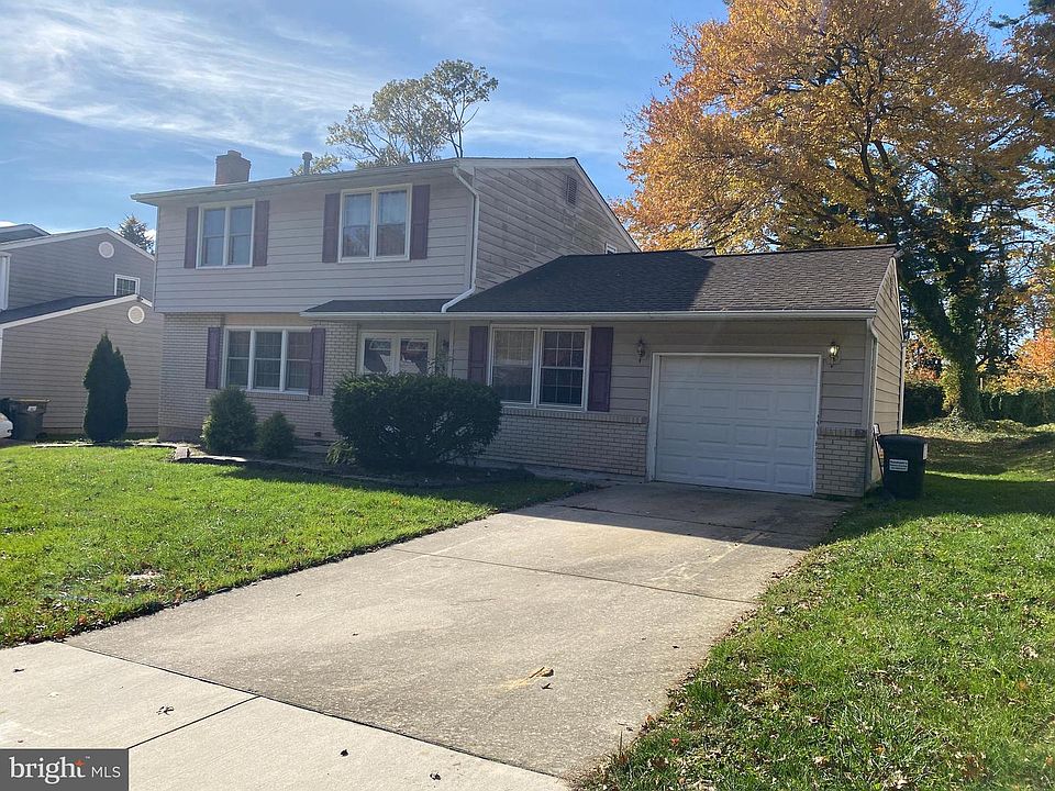 1st image of 2820 E Oakland Dr