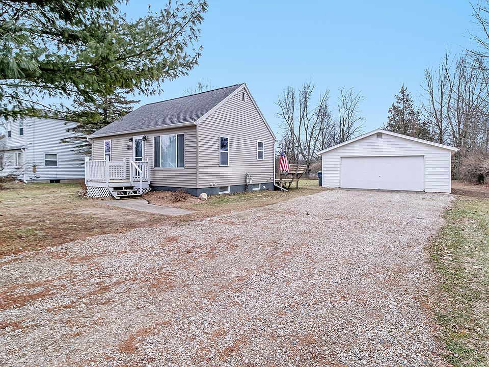 1st image of 1324 Bacon Ave