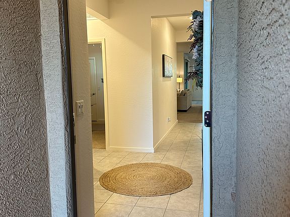 The entry is nice and wide....