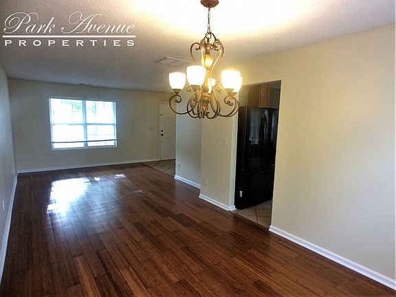 2nd image of 8129 Weeping Fig Ln