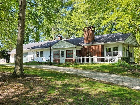 7836 Beach Rd, Wadsworth, OH 44281