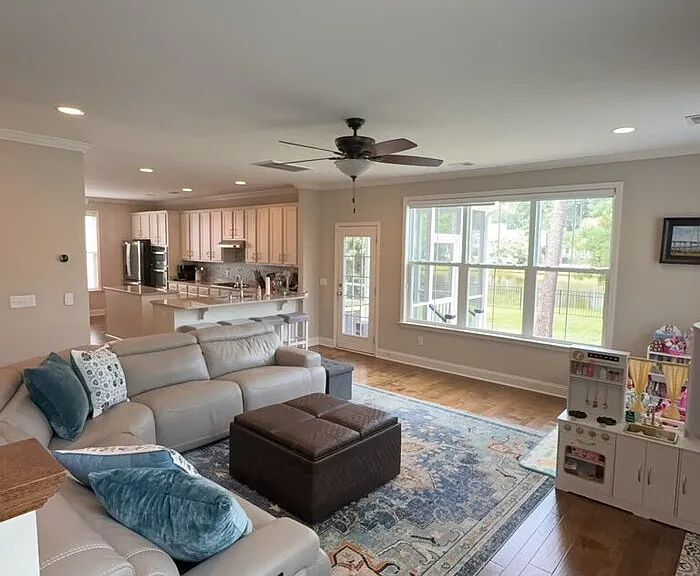 302 Pond Hill Ct — Photo 7