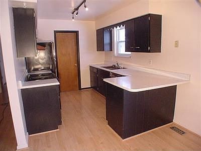 2nd image of 6259 7 Pines Dr