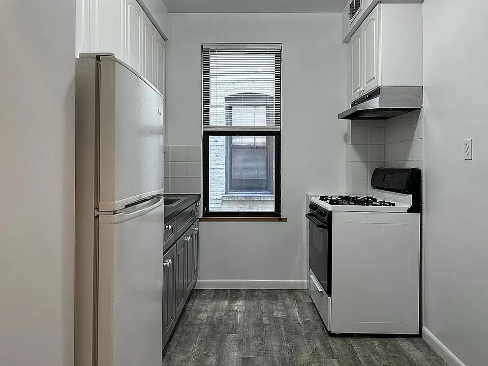 1st image of 34-35 30th St #1