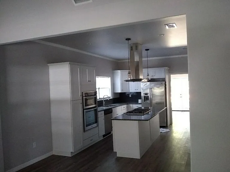 802 S 18th St — Photo 9