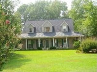 158 Arbor Ln, Columbus, MS 39702