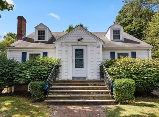 25 Centre Ln, Milton, MA 02186