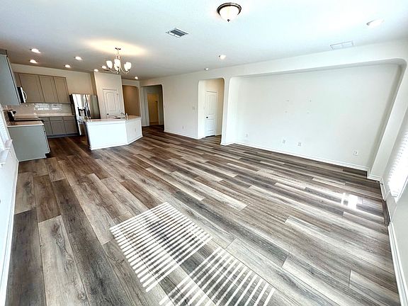 5th image of 15352 Electra Cir