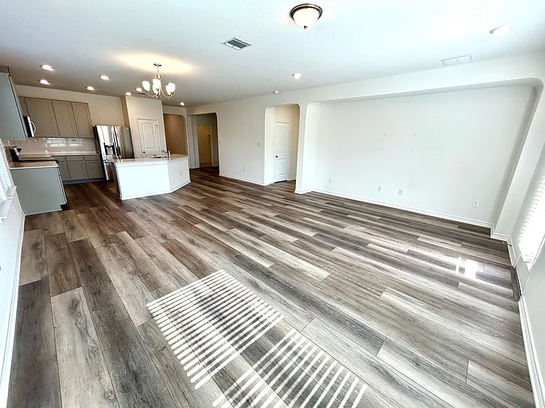 15352 Electra Cir — Photo 5