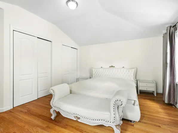 42-19 214th Place image 18 of 44