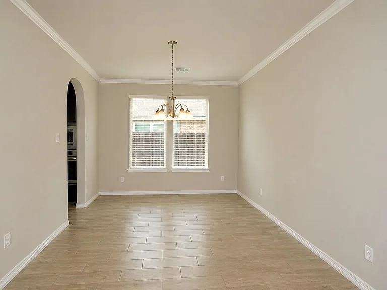 1019 Fresh Spring Rd — Photo 7