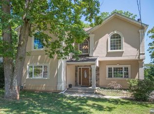 206 Mac Donald Dr, Wayne, NJ 07470