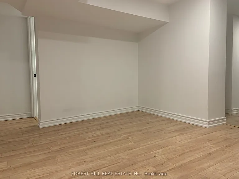 63 Pinegrove Ave — Photo 8