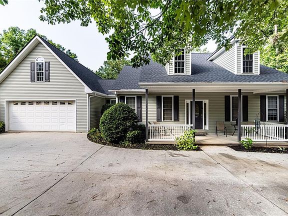 5th image of 7822 Beachwood Dr