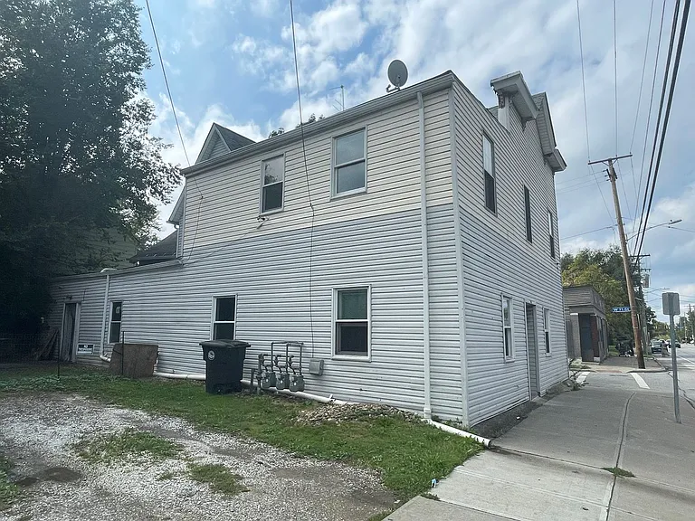 7023 Clark Ave — Photo 36
