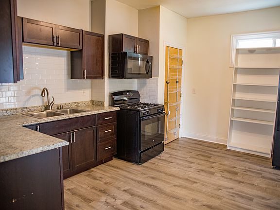 3rd image of 1146 14th Ave SE #1