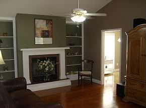 3rd image of 102 Judd Ln