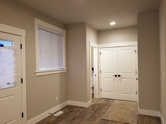 5th image of 12984 SE Market St