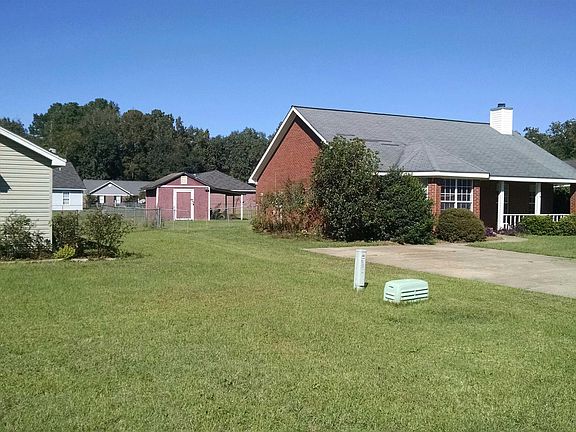 3rd image of 102 Fox Chase Ct