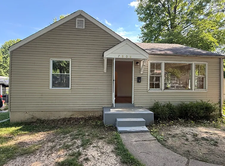 7806 Underhill Dr — Photo 1