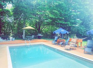 7 Roberts Ct, Quaker Hill, CT 06375