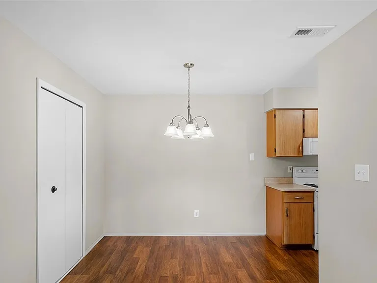 7362 Manor Cir #203 — Photo 18