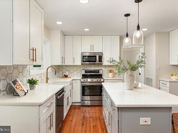 5th image of 14384 Flourcastle Ct