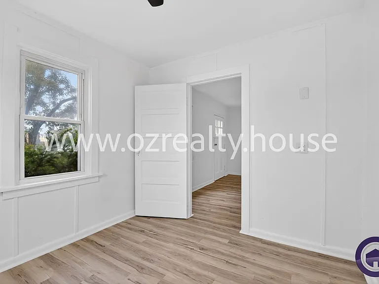 1464 Sunshine St #1 — Photo 7
