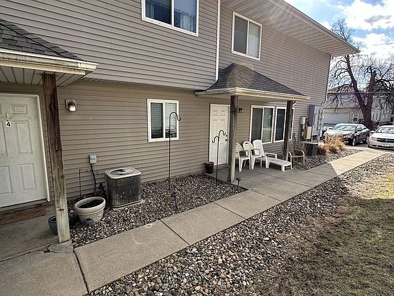 2nd image of 1011 Kellogg Ave #133