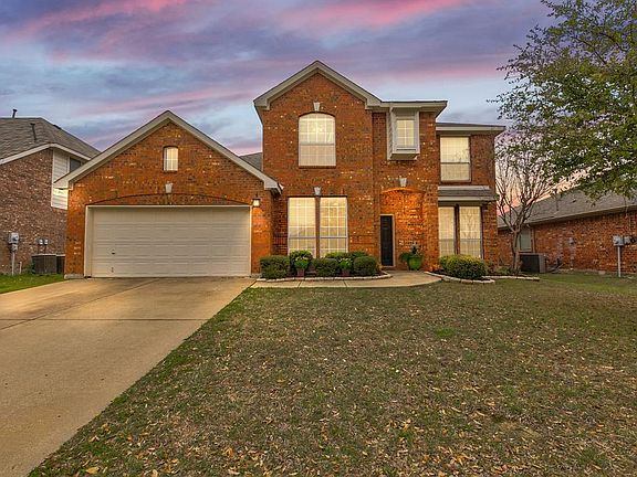 3rd image of 949 Virginia Ln