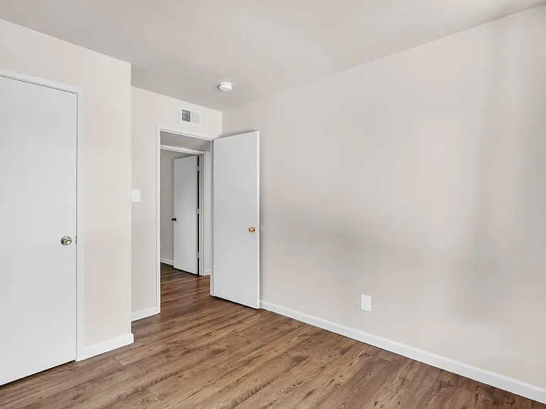 709 Arnold St — Photo 19
