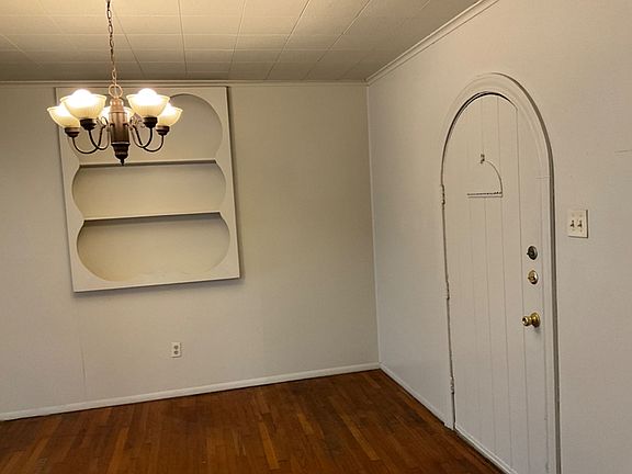 2nd image of 447 Glover Dr