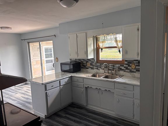 5th image of 1803 Lilac Dr
