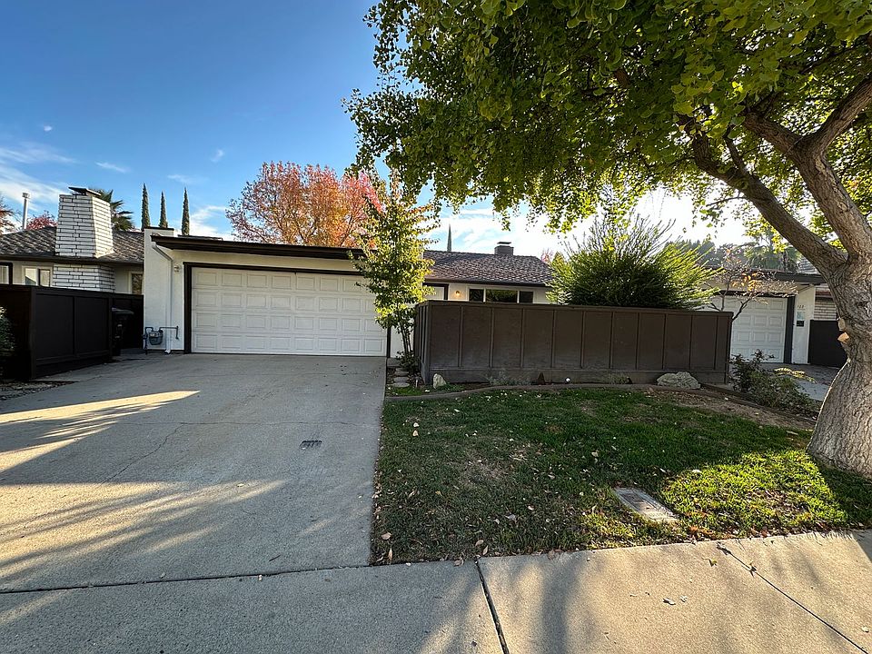 1st image of 312 N Riverside Dr