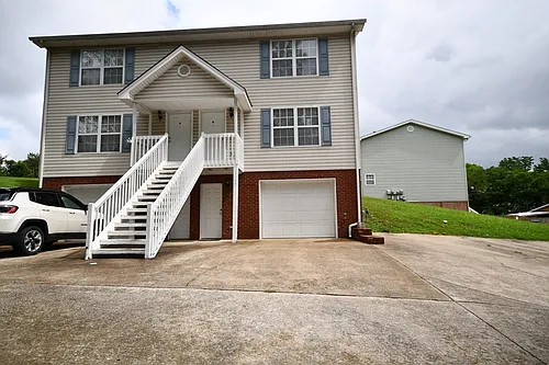 1137 Thomas Ln #B Photo 1