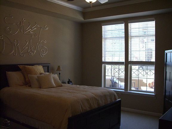 Master Bedroom 13'-0'' x 15'-0''