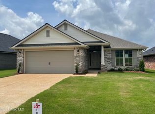 7805 Reece Dr E, Southaven, MS 38671
