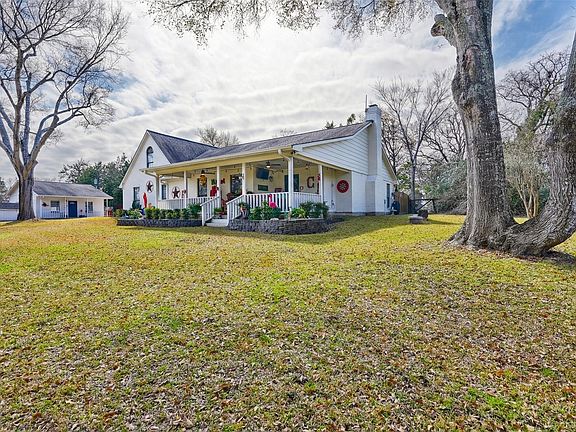 2nd image of 540 Hickory Creek Rd