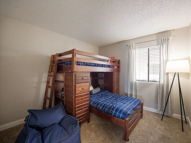 2900 Lux Apartment Homes — Photo 7