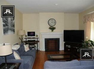 324 Saint Paul St APT 1, Brookline, MA 02446