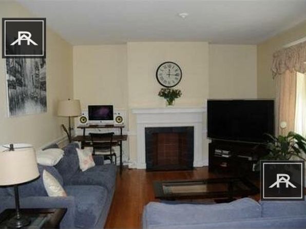 322 Saint Paul St APT 1