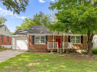 114 W Pocahontas Ln, Kansas City, MO 64114